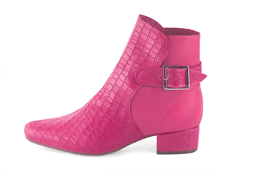 Fuschia pink women's ankle boots with buckles at the back. Round toe. Low block heels. Profile view - Florence KOOIJMAN
